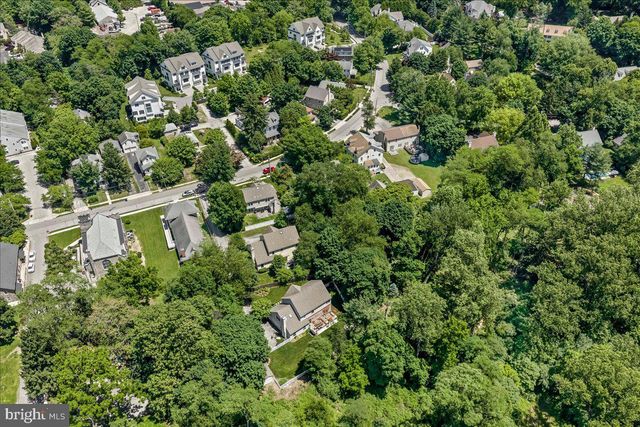 252 HIGHLAND AVE, Wayne, PA 19087