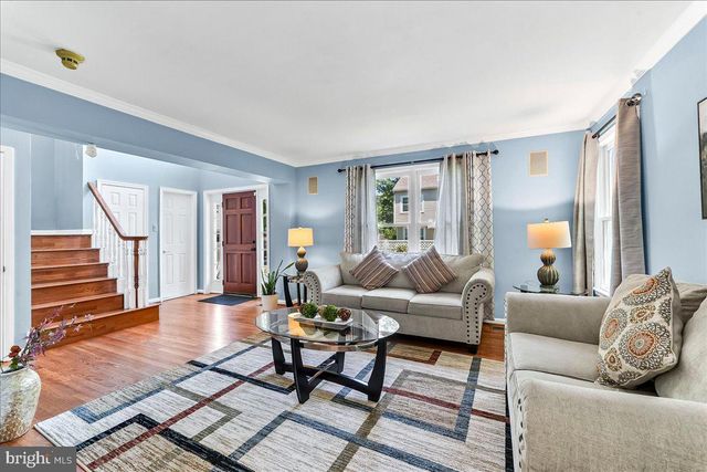 252 HIGHLAND AVE, Wayne, PA 19087