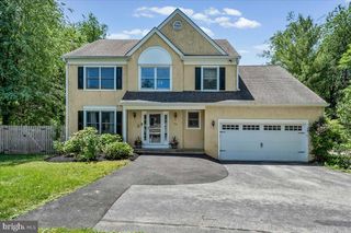 252 HIGHLAND AVE, Wayne, PA 19087