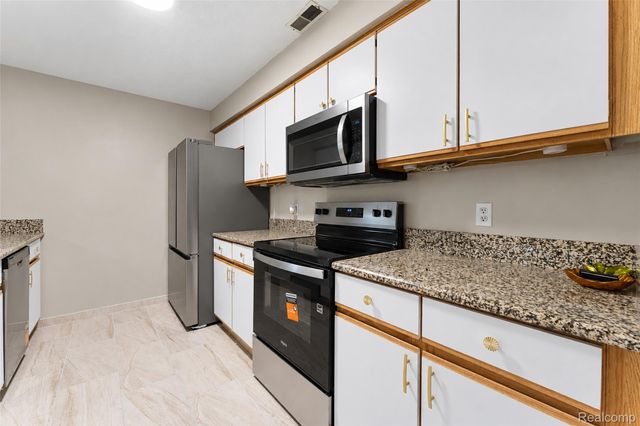1359 Heatherwood Lane, Pittsfield Charter Township, MI 48108