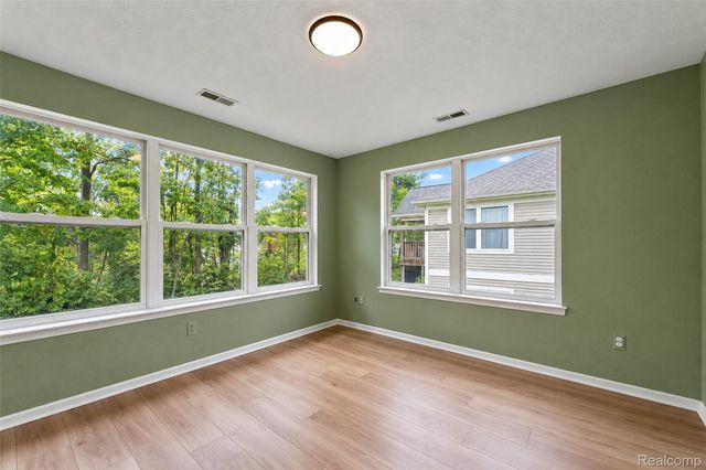 1359 Heatherwood Lane, Pittsfield Charter Township, MI 48108