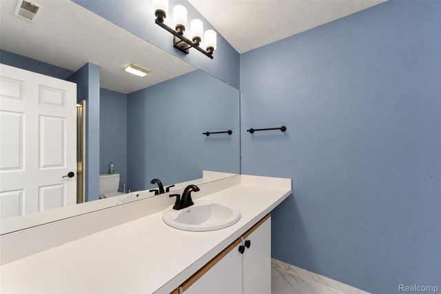 1359 Heatherwood Lane, Pittsfield Charter Township, MI 48108