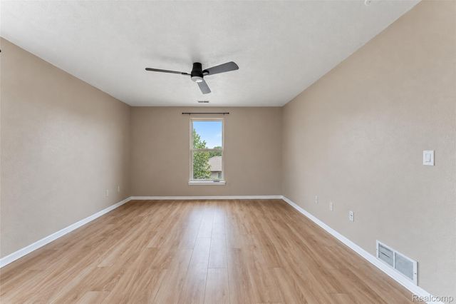 1359 Heatherwood Lane, Pittsfield Charter Township, MI 48108