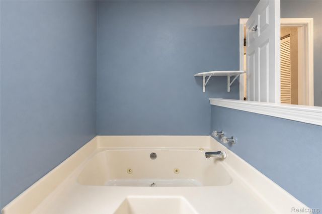 1359 Heatherwood Lane, Pittsfield Charter Township, MI 48108