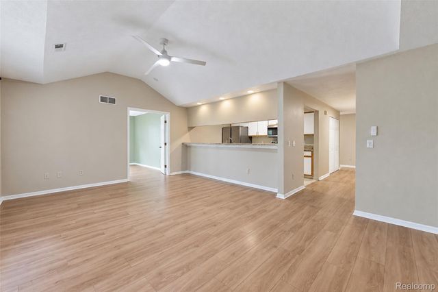 1359 Heatherwood Lane, Pittsfield Charter Township, MI 48108