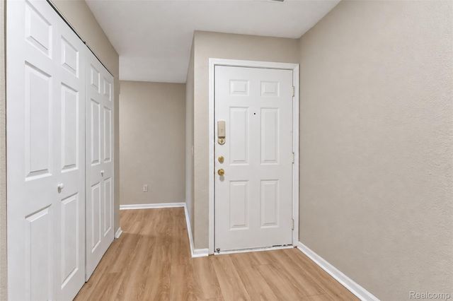 1359 Heatherwood Lane, Pittsfield Charter Township, MI 48108