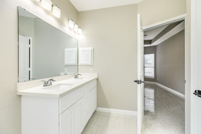 3206 Braesview Drive, Pearland, TX 77584