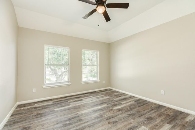 3206 Braesview Drive, Pearland, TX 77584