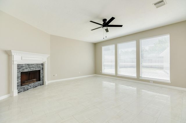 3206 Braesview Drive, Pearland, TX 77584