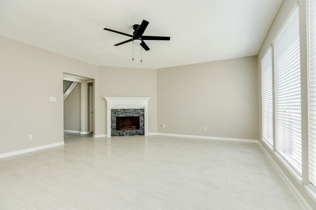 3206 Braesview Drive, Pearland, TX 77584