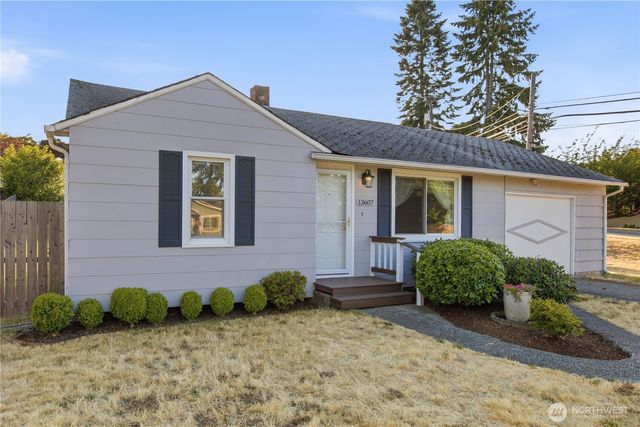 13607 2nd Avenue SW, Seattle, WA 98166