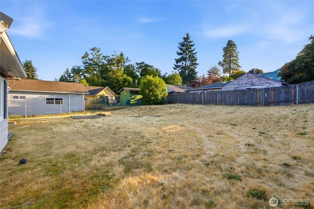 13607 2nd Avenue SW, Seattle, WA 98166