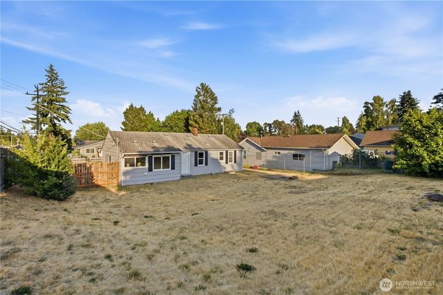 13607 2nd Avenue SW, Seattle, WA 98166