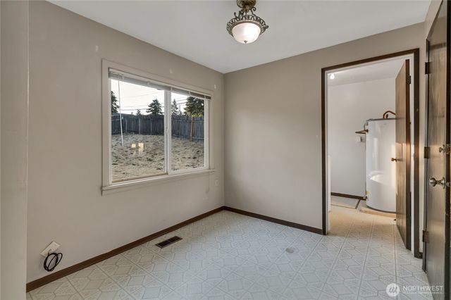 13607 2nd Avenue SW, Seattle, WA 98166
