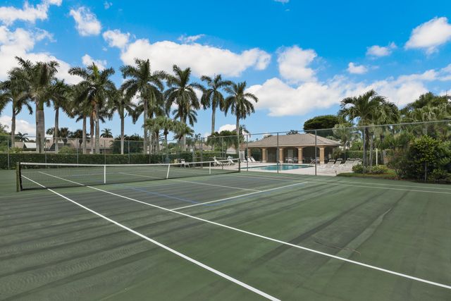 8218 Palm Gate Drive, Boynton Beach, FL 33436