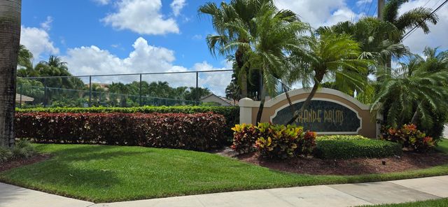 8218 Palm Gate Drive, Boynton Beach, FL 33436