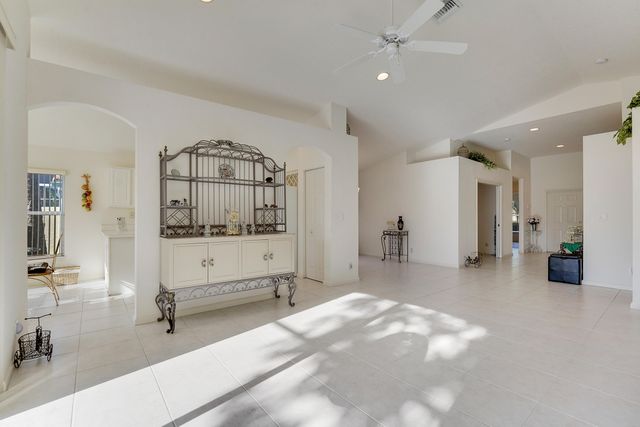 8218 Palm Gate Drive, Boynton Beach, FL 33436