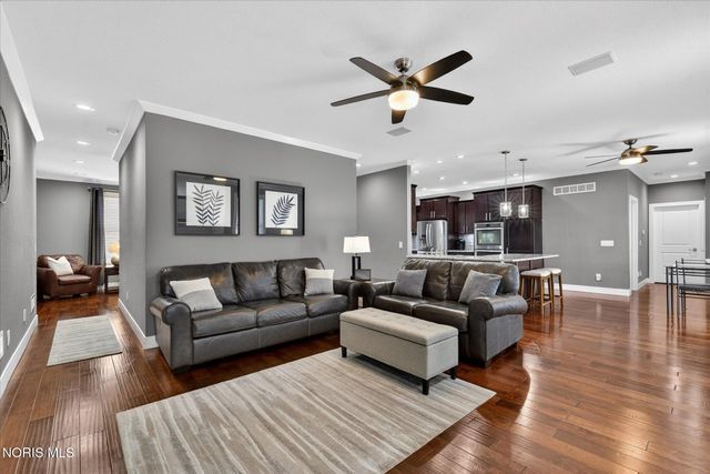 15573 John F Mccarthy Way, Perrysburg, OH 43551