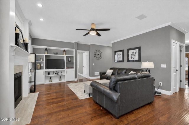 15573 John F Mccarthy Way, Perrysburg, OH 43551