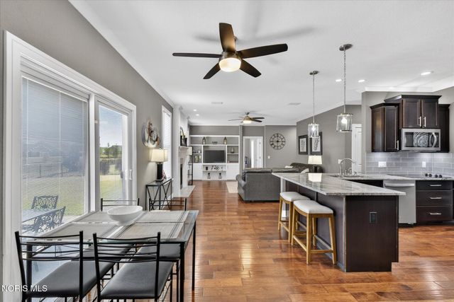 15573 John F Mccarthy Way, Perrysburg, OH 43551