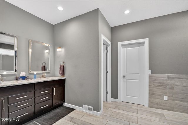 15573 John F Mccarthy Way, Perrysburg, OH 43551