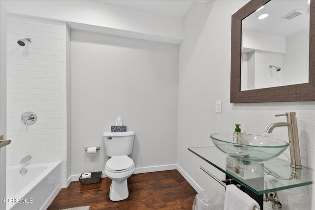 15573 John F Mccarthy Way, Perrysburg, OH 43551