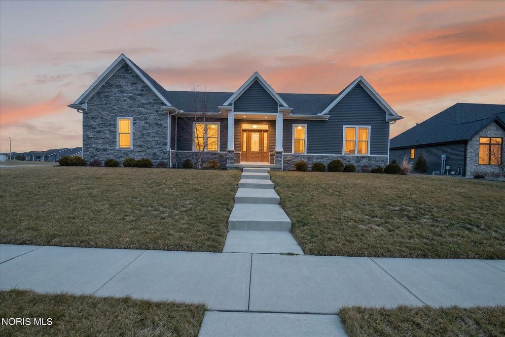 15573 John F Mccarthy Way, Perrysburg, OH 43551