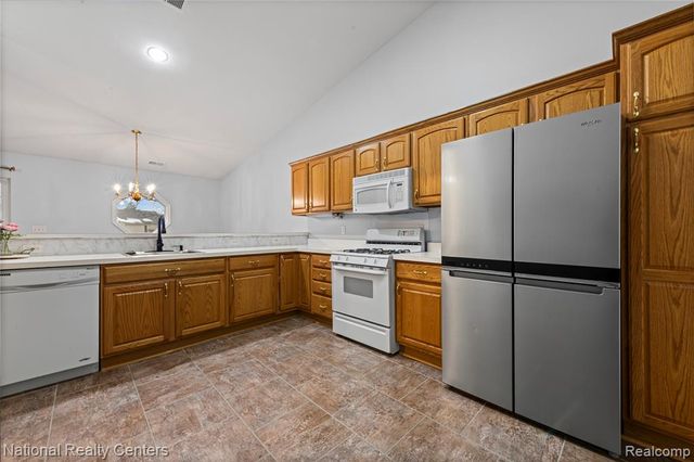 4967 Oak Hill Drive, Waterford, MI 48329