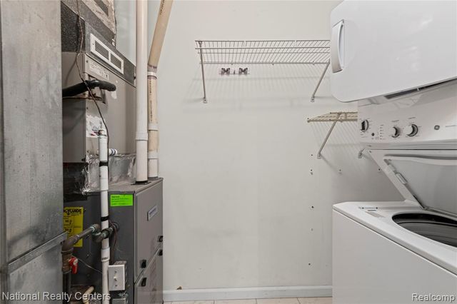 4967 Oak Hill Drive, Waterford, MI 48329