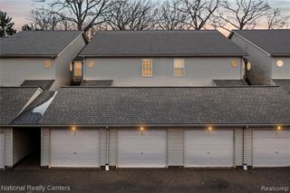 4967 Oak Hill Drive, Waterford, MI 48329