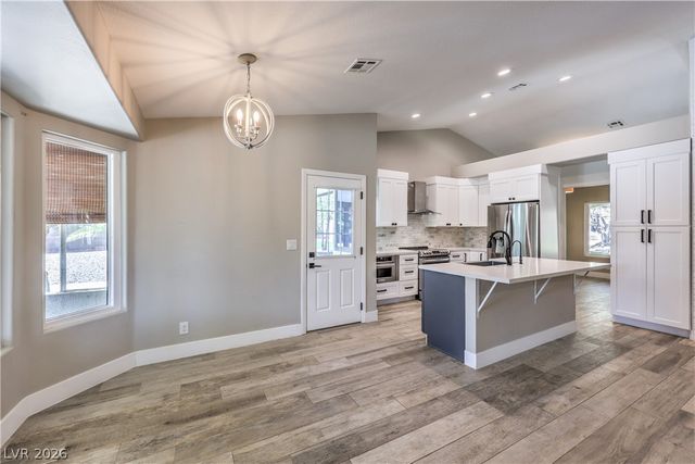 5325 North El Capitan Way, Las Vegas, NV 89149