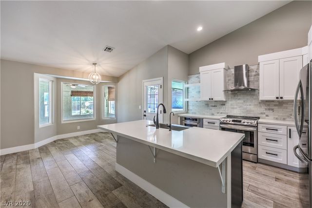 5325 North El Capitan Way, Las Vegas, NV 89149
