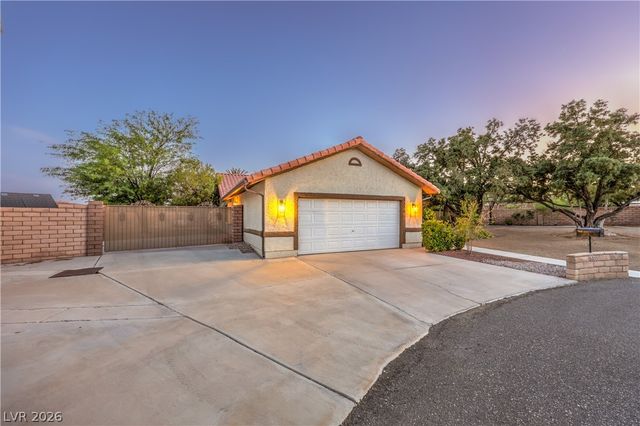 5325 North El Capitan Way, Las Vegas, NV 89149