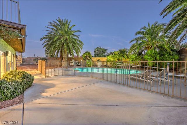 5325 North El Capitan Way, Las Vegas, NV 89149