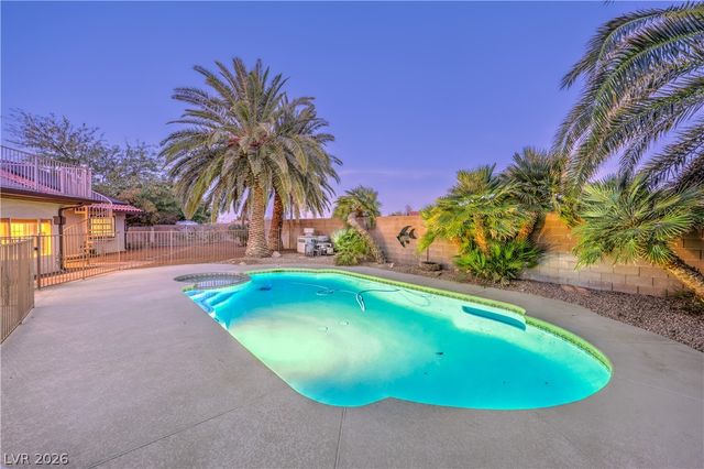 5325 North El Capitan Way, Las Vegas, NV 89149