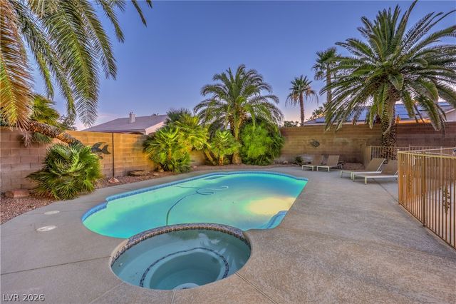 5325 North El Capitan Way, Las Vegas, NV 89149