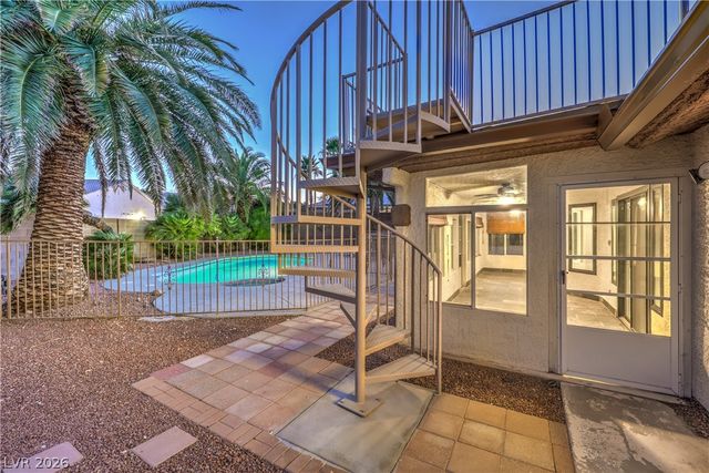 5325 North El Capitan Way, Las Vegas, NV 89149