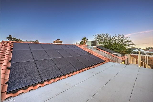 5325 North El Capitan Way, Las Vegas, NV 89149