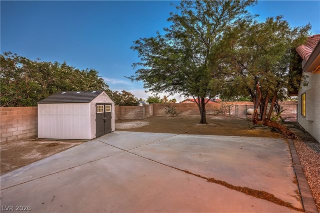5325 North El Capitan Way, Las Vegas, NV 89149