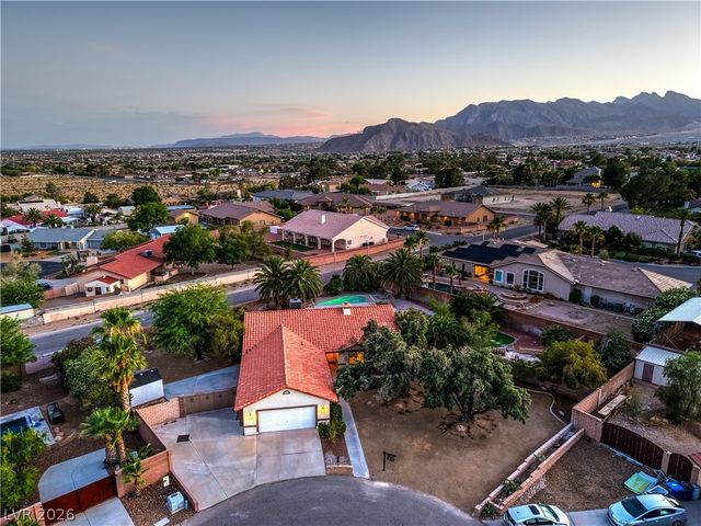 5325 North El Capitan Way, Las Vegas, NV 89149