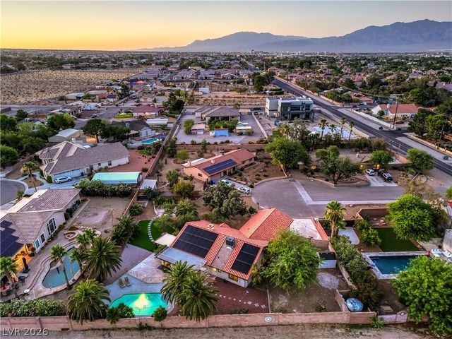 5325 North El Capitan Way, Las Vegas, NV 89149