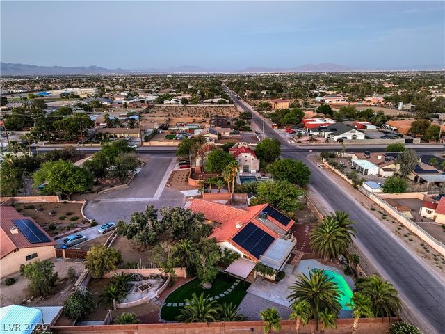 5325 North El Capitan Way, Las Vegas, NV 89149