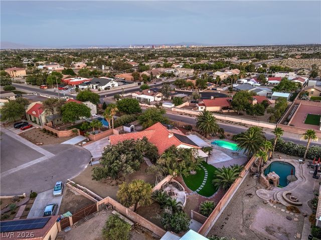 5325 North El Capitan Way, Las Vegas, NV 89149