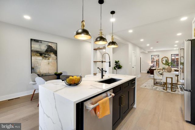 21 16TH ST SE, Washington, DC 20003