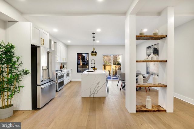 21 16TH ST SE, Washington, DC 20003