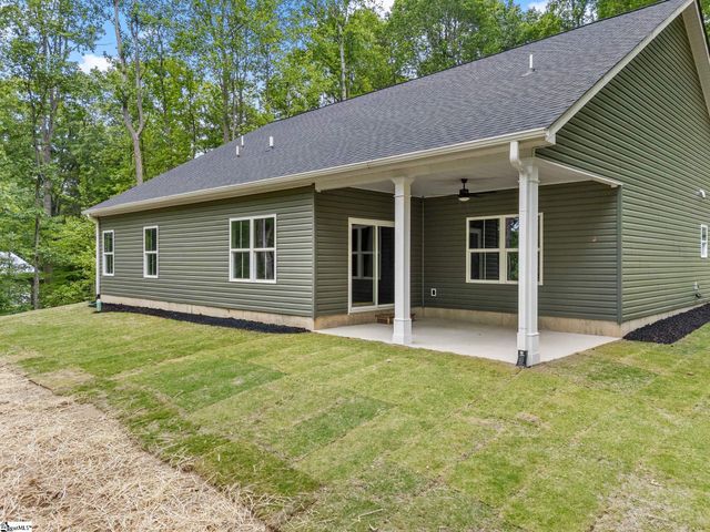 16 Forest Drive, Travelers Rest, SC 29690