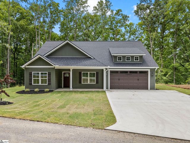 16 Forest Drive, Travelers Rest, SC 29690