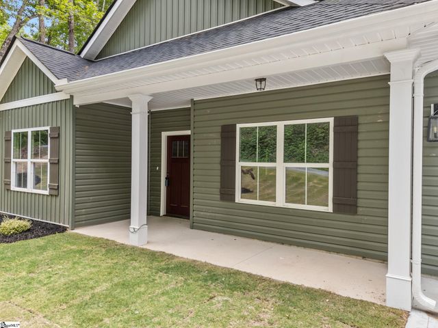 16 Forest Drive, Travelers Rest, SC 29690