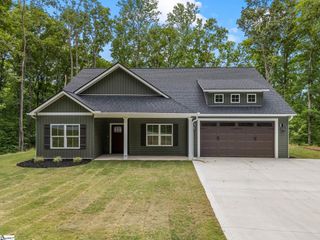 16 Forest Drive, Travelers Rest, SC 29690