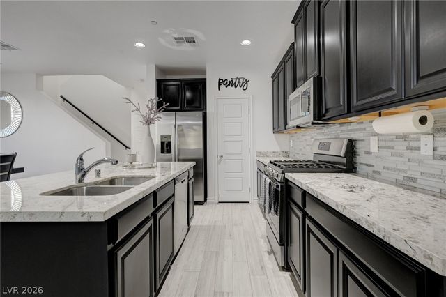 830 Star Estates Avenue, North Las Vegas, NV 89086